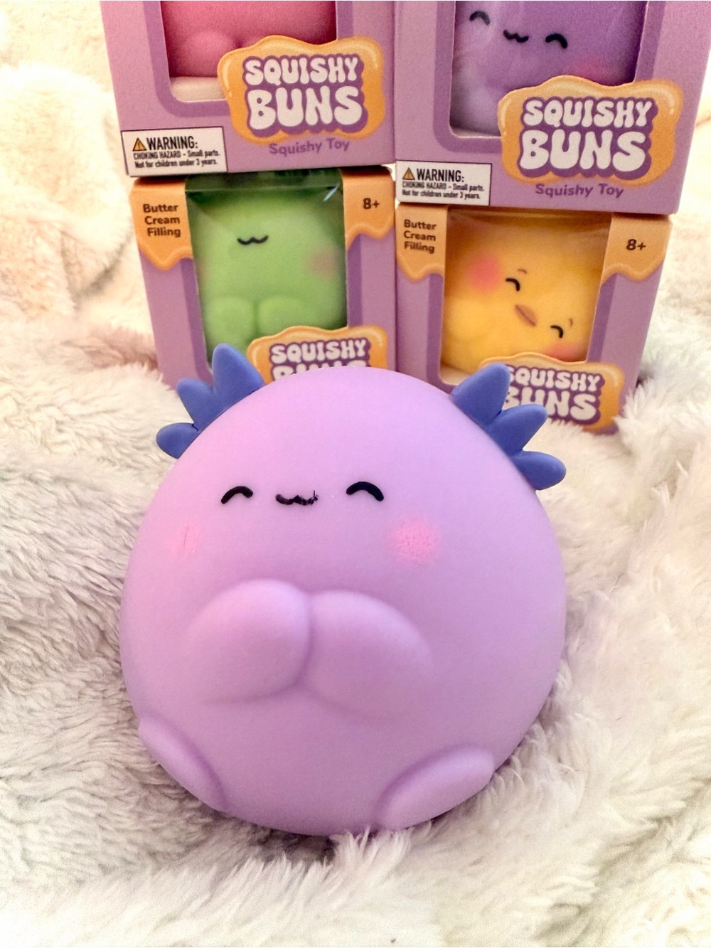 Top Trenz Squishy Buns - ANGI THE AXOLOTL